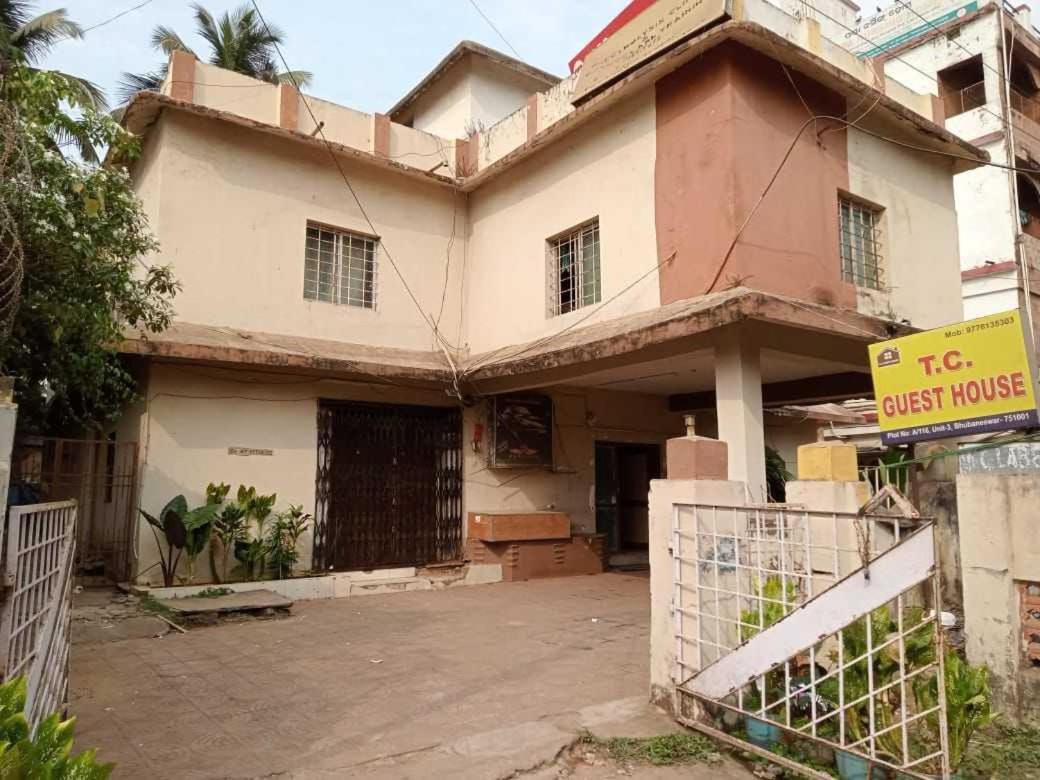 Oyo Flagship 9009 Tc Guest House Bhubaneswar Exterior foto